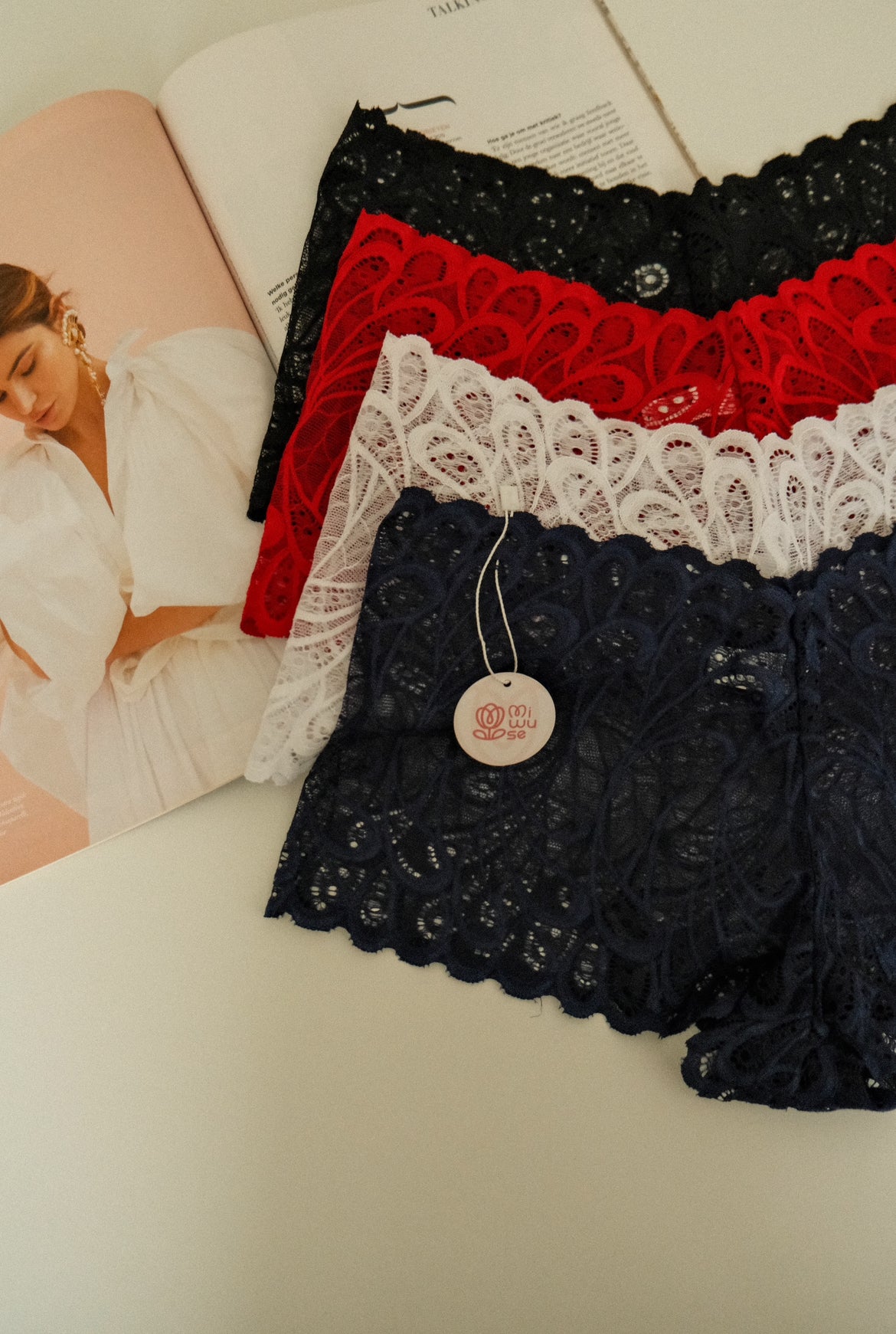 Lace Panty (unit)